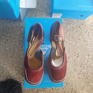 John Fluevog QTee style shoes size 12W 10 M New